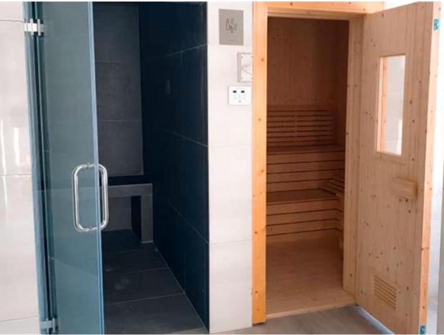 Cozy Seaview Studio At Imperium Residence Tanjung Lumpur Κουαντάν Εξωτερικό φωτογραφία